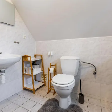 Hill 67 By Interhome Ferienhaus Cista (Hradec Kralove)